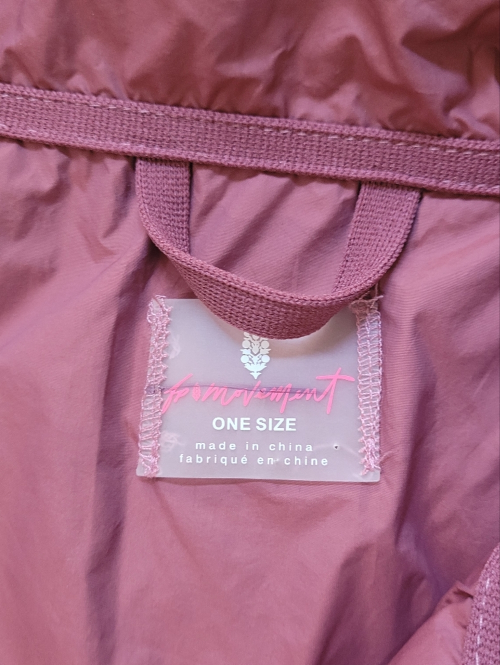 FP Chill Out Packable Puffer Vest / Scarf - Picture 12 of 13